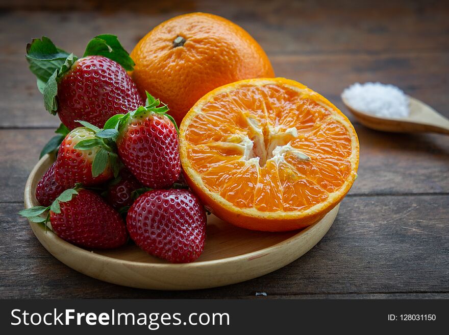 strawberry and orange fruit vitamin diet for healthy.