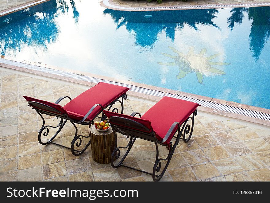 Sunlounger, Furniture, Outdoor Furniture, Table