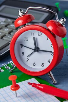 Time Management Deadline. Time Counting Graphic Work. Deadlines For The Work. Catch Up To A Certain Time. Stock Photos