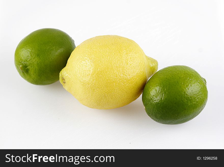 Lemon lime fruit lemonade