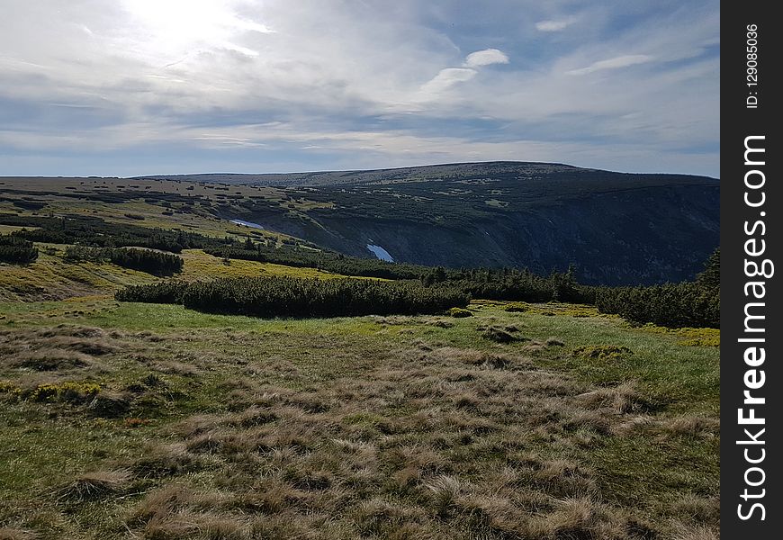 Highland, Sky, Grassland, Hill