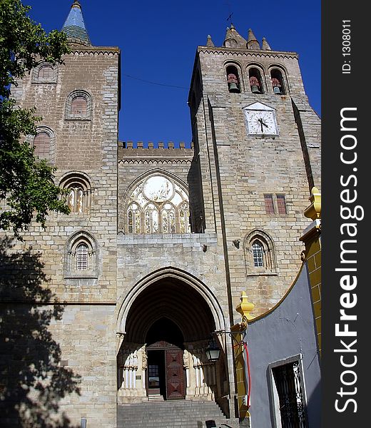 First church, Sé de Évora I