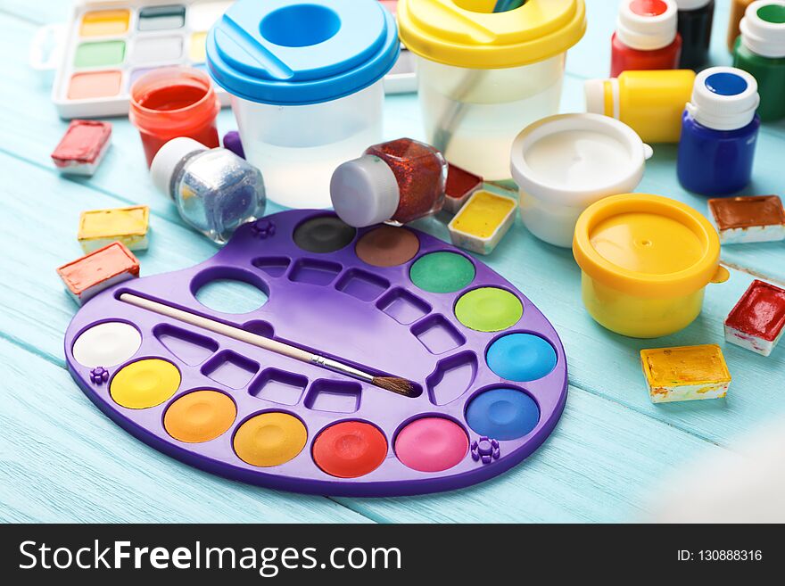 Set of painting materials for child