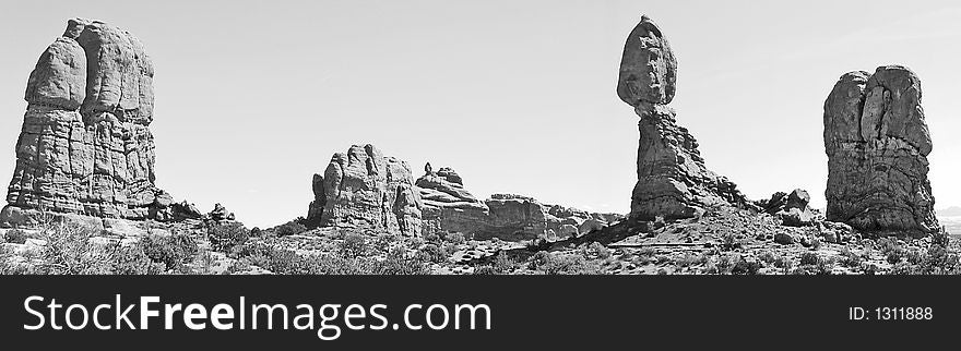 Balencing Rock. Arches National Park, Utah. Near Moab, Utah.