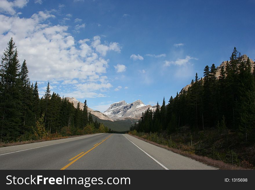 Simply Gorgeous Stretch Of Highway. First Sings of Fall In The Mountains. Simply Gorgeous Stretch Of Highway. First Sings of Fall In The Mountains