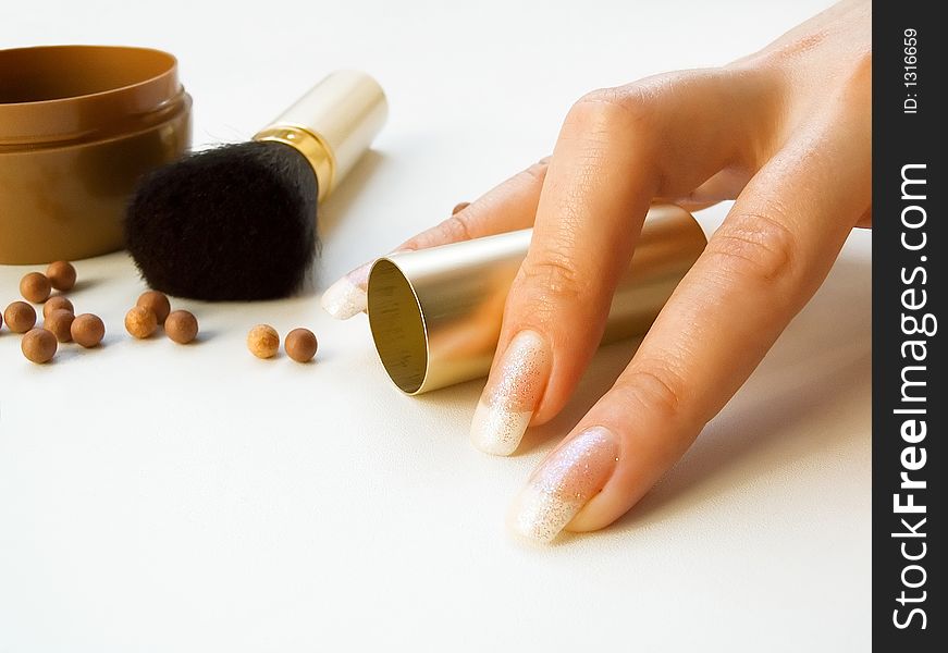 Make-up facilities, powder and hand