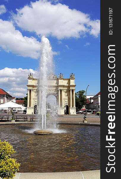 Fountain, Water, Landmark, Sky