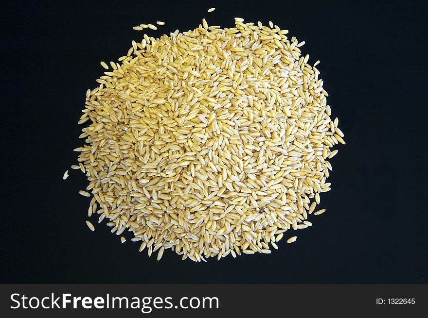 A bunch of oats seeds in a closeup