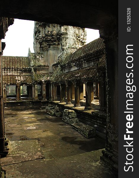 Angkor wat dried pool siem reap cambodia unesco world heritage list old monument angelina jolie tomb raider