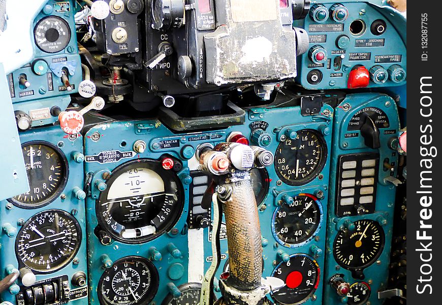 Cockpit, Electronics