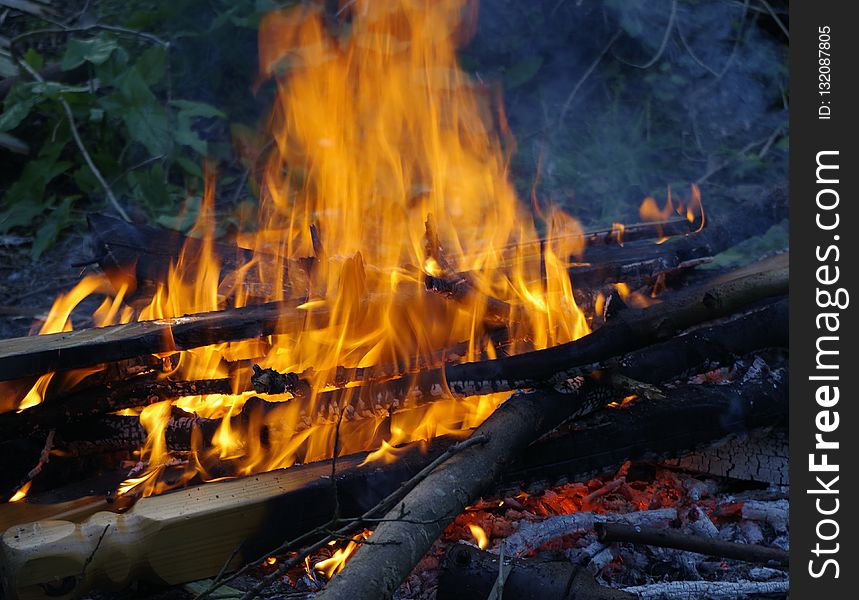 Campfire, Fire, Geological Phenomenon, Flame