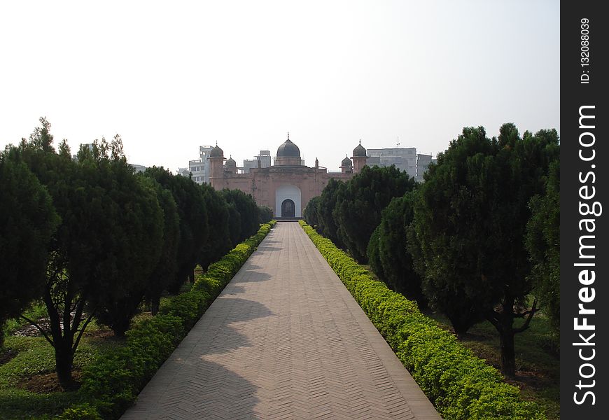 Tree, Sky, Estate, Historic Site