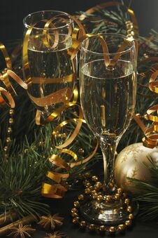 Two Glasses With Champagne In New Year Eve Royalty Free Stock Photos