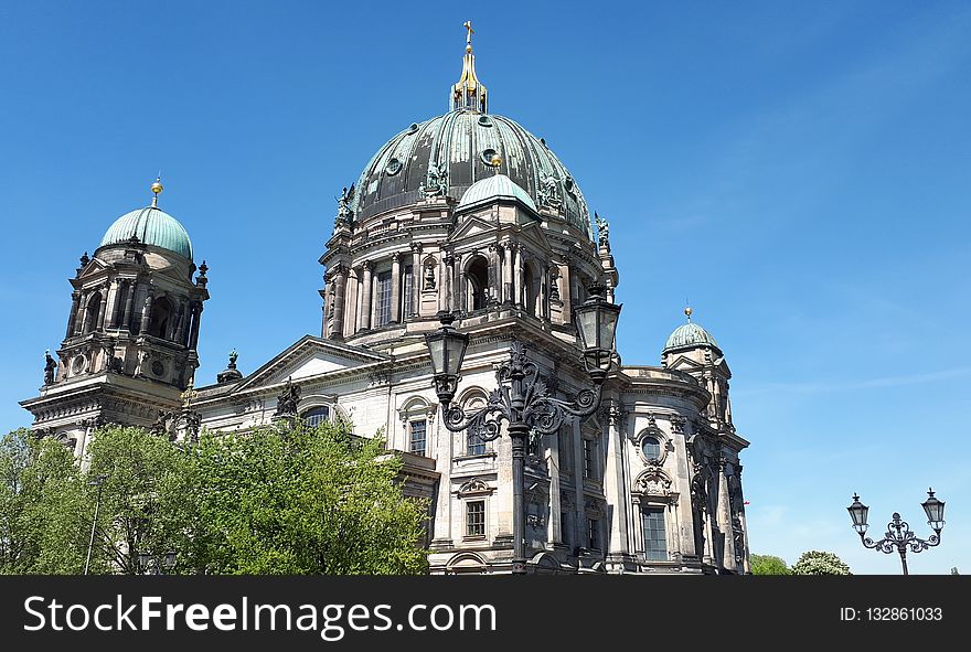 Landmark, Classical Architecture, Sky, Building