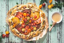 Tomatoes Tart With Fresh Tomatoes And Cheese Royalty Free Stock Image