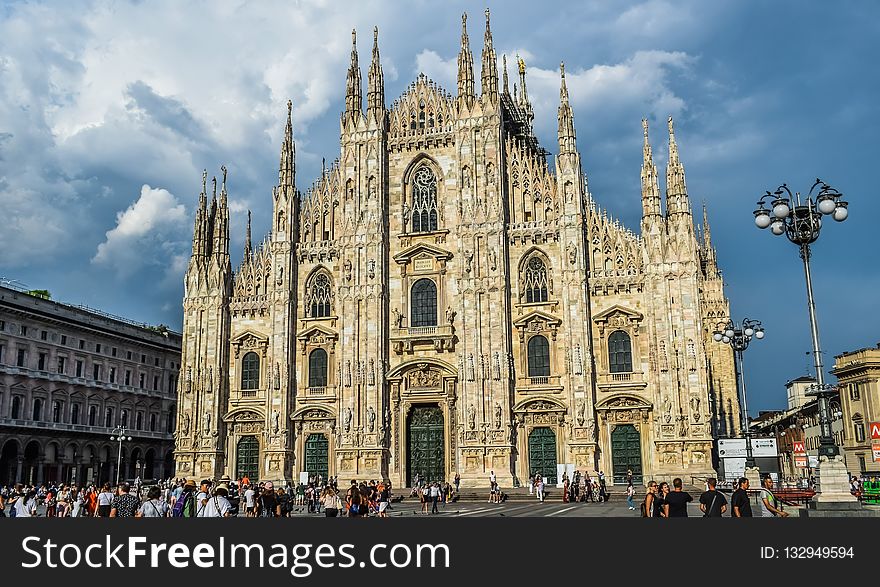 Medieval Architecture, Sky, Classical Architecture, Landmark