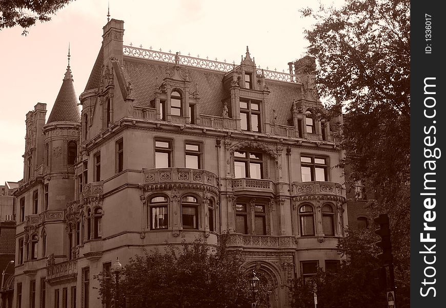 Similar to homes built on New York's Fifth Avenue, it was modeled after Chenonceaux, a chateau located in the Loire Valley of France, and represents the only example of the chateauesque style in Boston. Similar to homes built on New York's Fifth Avenue, it was modeled after Chenonceaux, a chateau located in the Loire Valley of France, and represents the only example of the chateauesque style in Boston.
