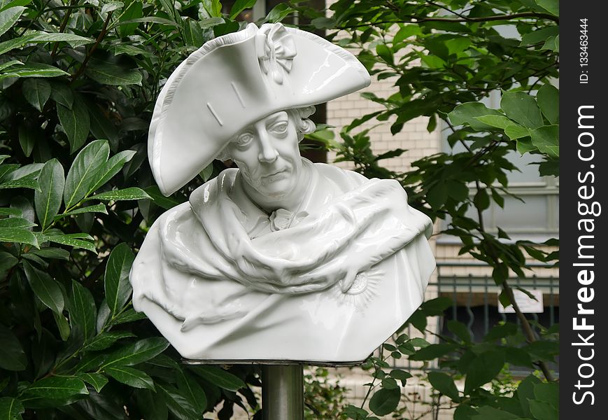 Sculpture, Statue, Head, Headgear