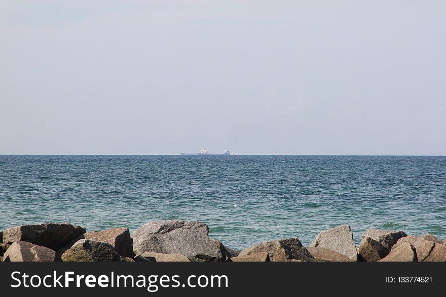 Sea, Horizon, Body Of Water, Coastal And Oceanic Landforms