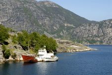 Boat In Fjord Royalty Free Stock Photography Boat In Fjord Royalty Free Stock Photography