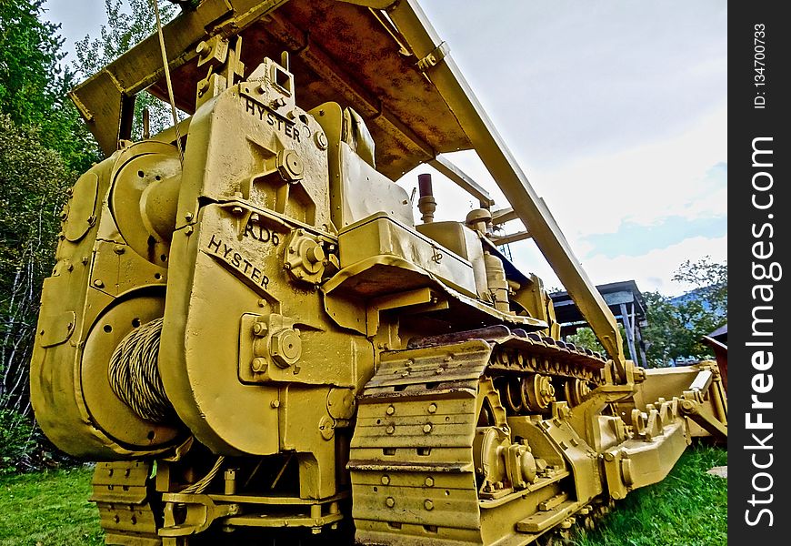 Bulldozer, Vehicle, Construction Equipment, Motor Vehicle