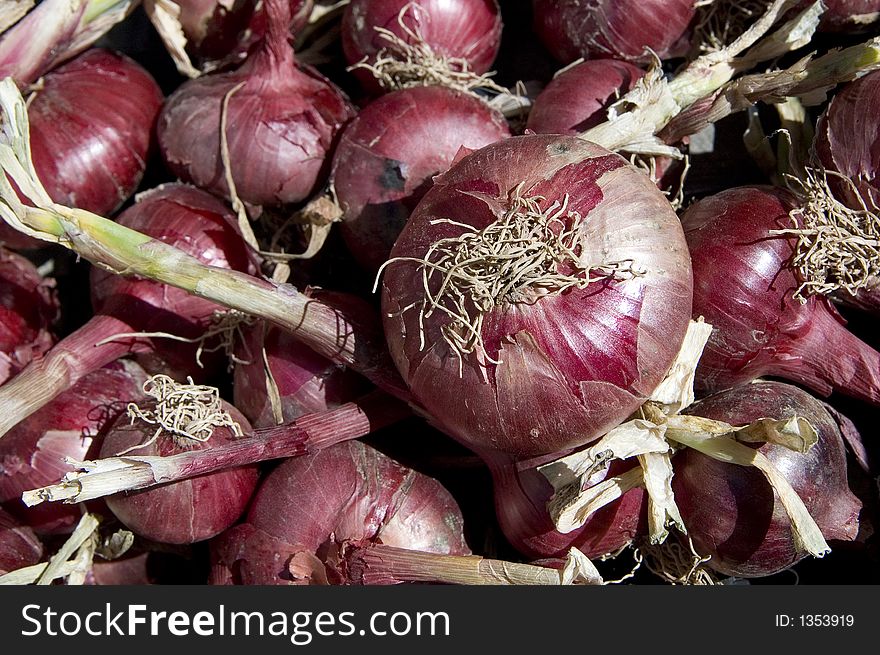 A lot of red onions