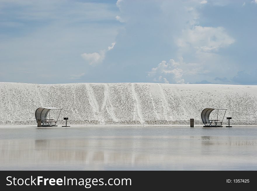 Rest area in white sand dunes