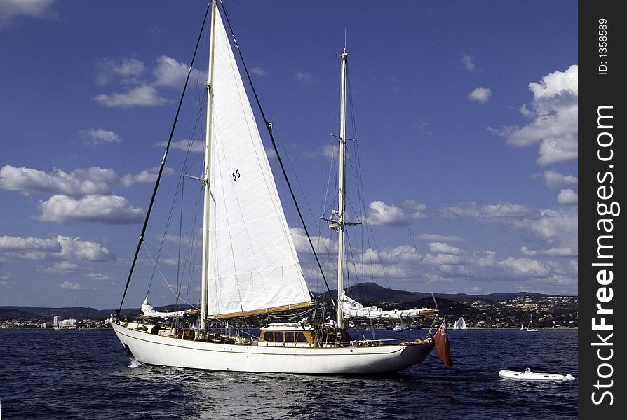 Classic sailing yacht Tamory pottering along
