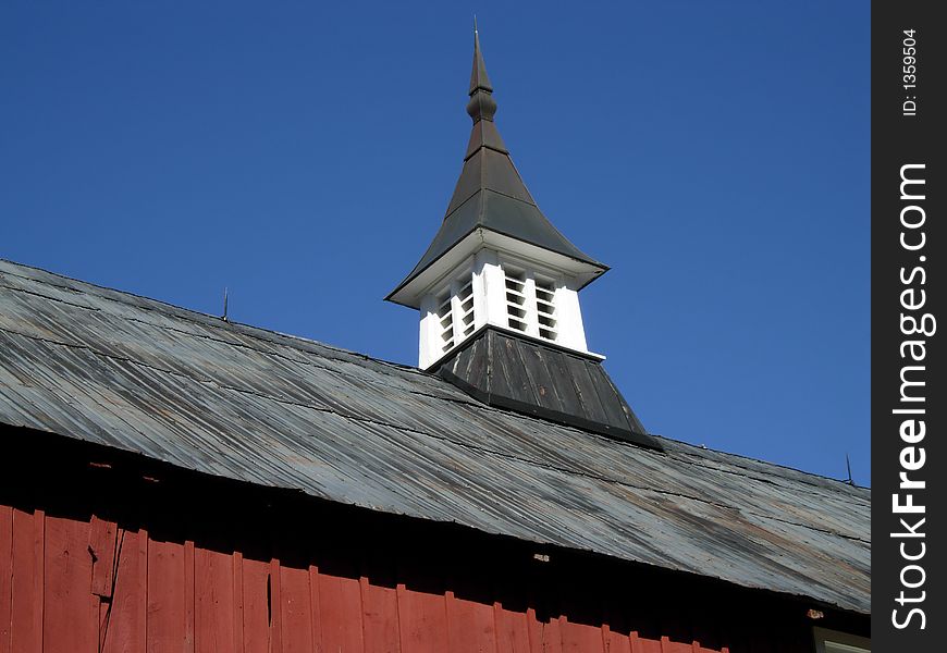 Handsome looking old fashioned red country barn. Handsome looking old fashioned red country barn.