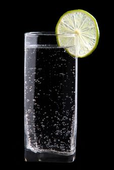 Glass Of Sparkling Water With Lime Royalty Free Stock Image Glass Of Sparkling Water With Lime Royalty Free Stock Image
