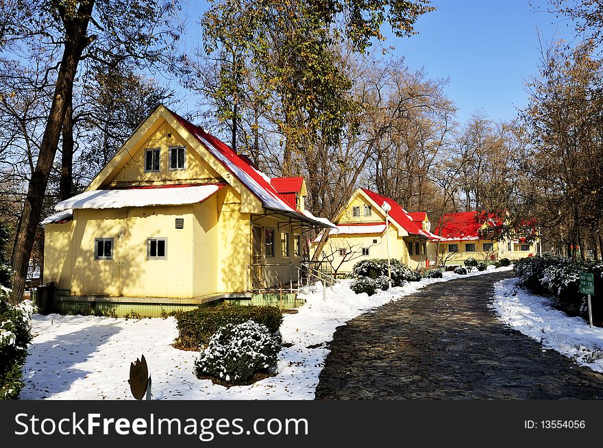 After Snow villasï¼Œyellow villa