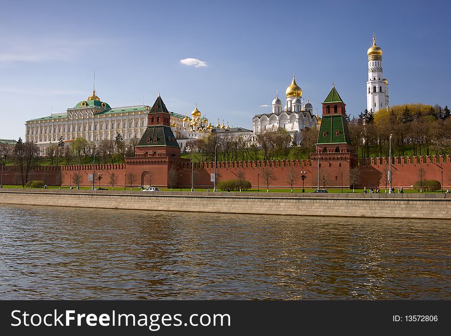 View on Moscow kremlin from Sofijskaya quay