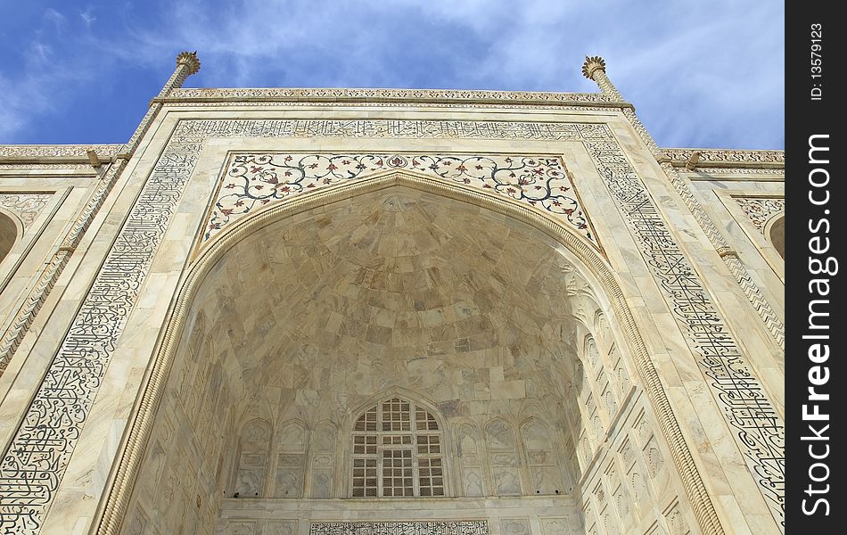 Close-up of the Taj Mahal entrance gate. Location: Agra, India. Built 1632-1653.