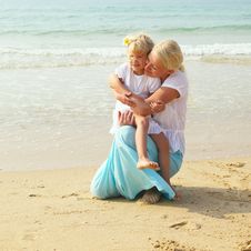 Little Girl With Her Mother On Sea Stock Images Little Girl With Her Mother On Sea Stock Images