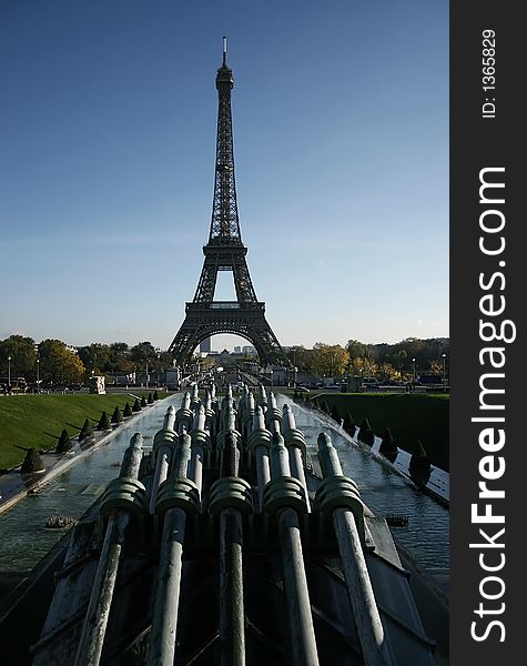 Eiffel tower view from the TRocadero fountains. Eiffel tower view from the TRocadero fountains