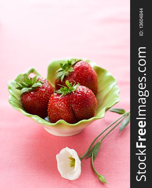 Fresh strawberries  in a bowl