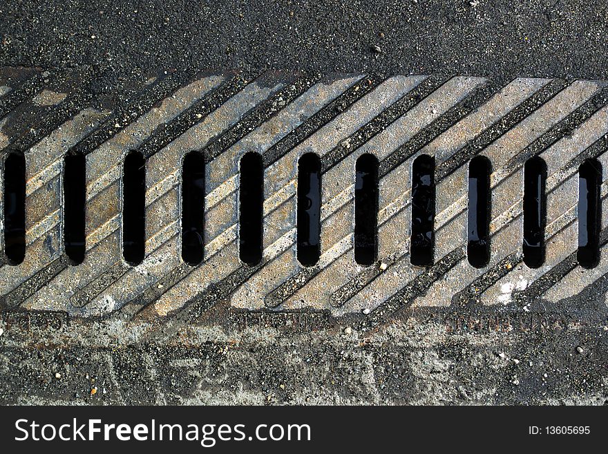 Grid along a street in Turin