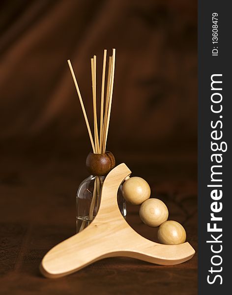 Massage therapy diffuser with wooden massager. Massage therapy diffuser with wooden massager