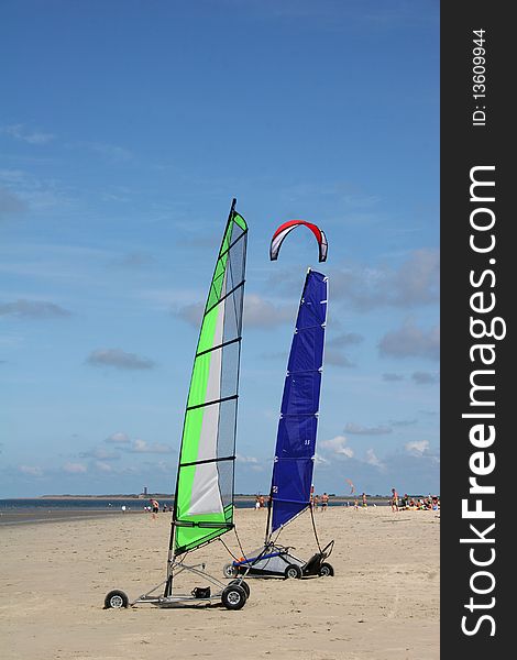 Land yachts and kite on beach