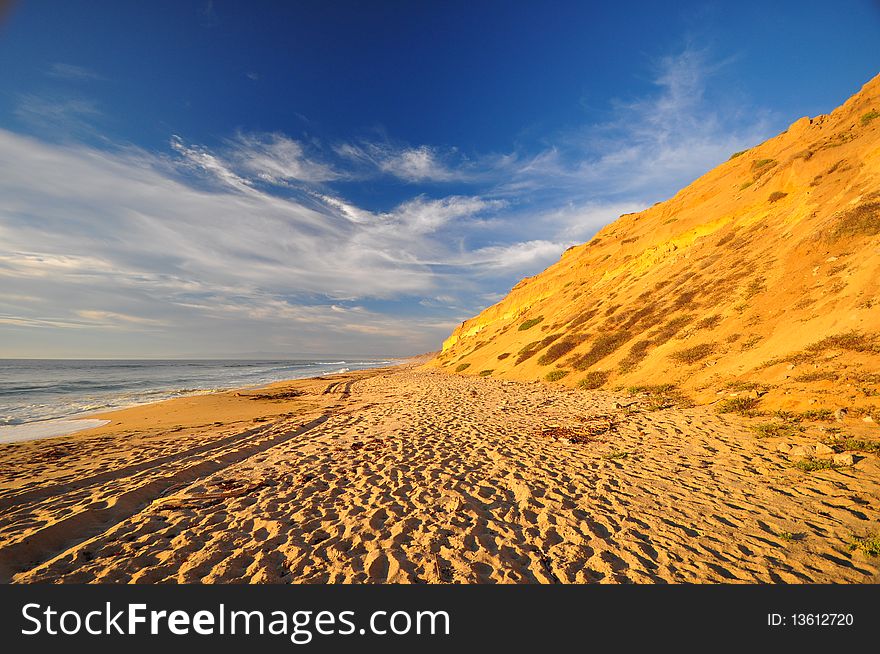 Seaside dunes shot in 10mm hdr