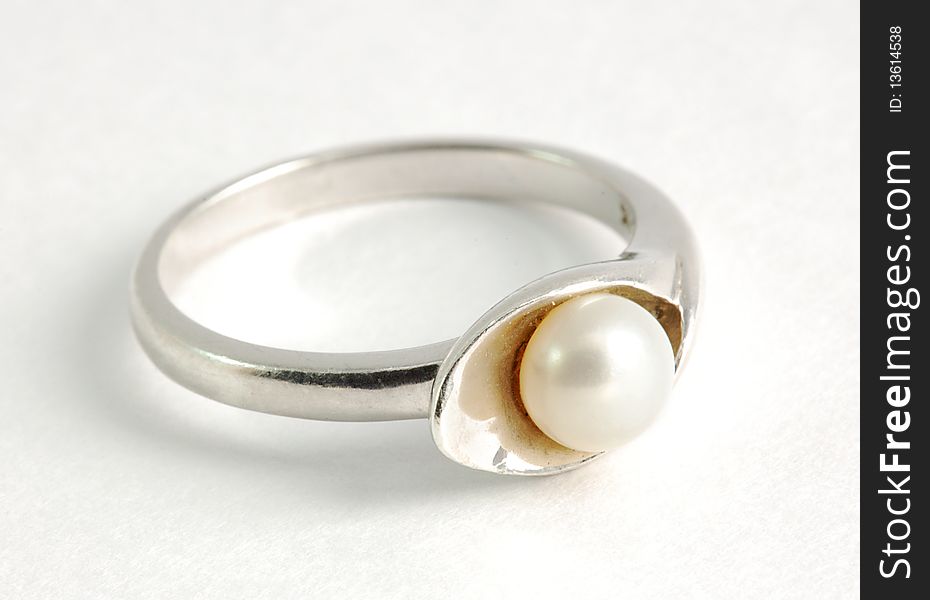 Silver ring with pearl