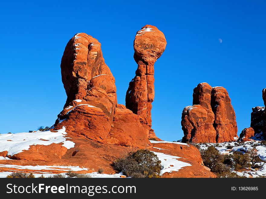 Balanced rock in the Arches National Park, Utah, USA