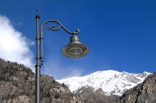Particular Of A Lamp And Mountains Royalty Free Stock Images Particular Of A Lamp And Mountains Royalty Free Stock Images