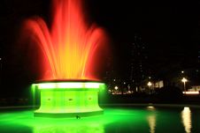 Fountain At Night Royalty Free Stock Photos Fountain At Night Royalty Free Stock Photos
