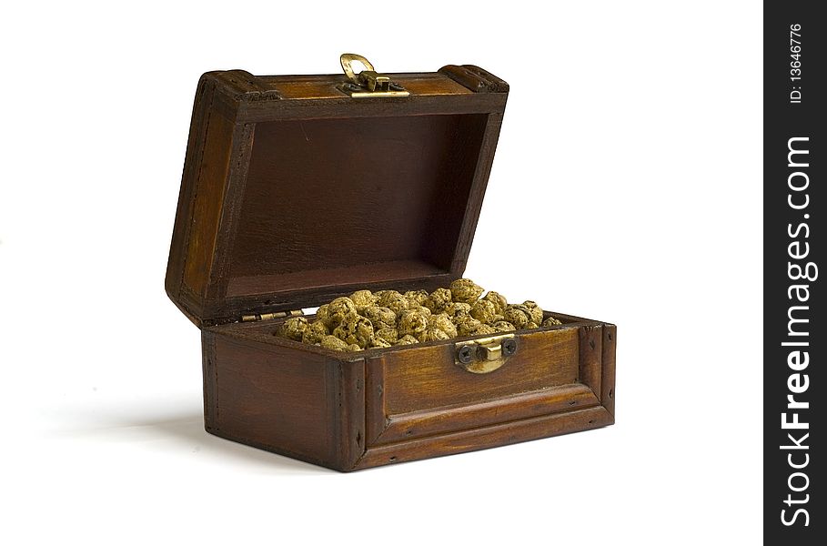 Balck tea pearls in wooden box