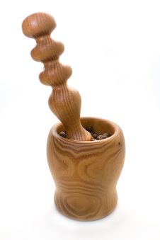 Wooden Mortar And Pestle With Allspice Royalty Free Stock Photography