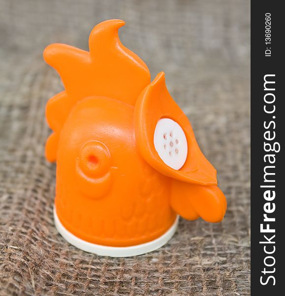 Plastic Container ( Rooster ) Of Salt Or Pepper