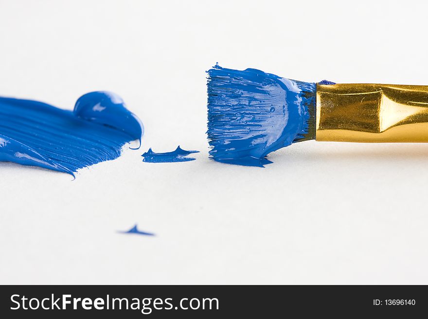 Brushe painting on white, paint splatters