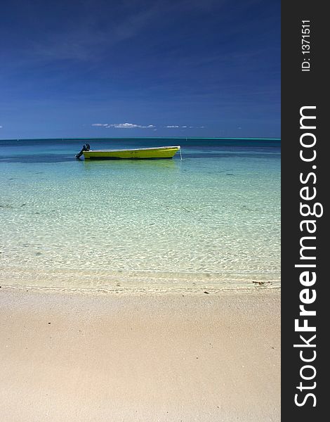 Lone boat in the pacific