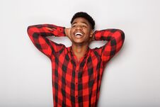 Free Carefree Young African American Man With Hands Behind Head Royalty Free Stock Photography - 137199797